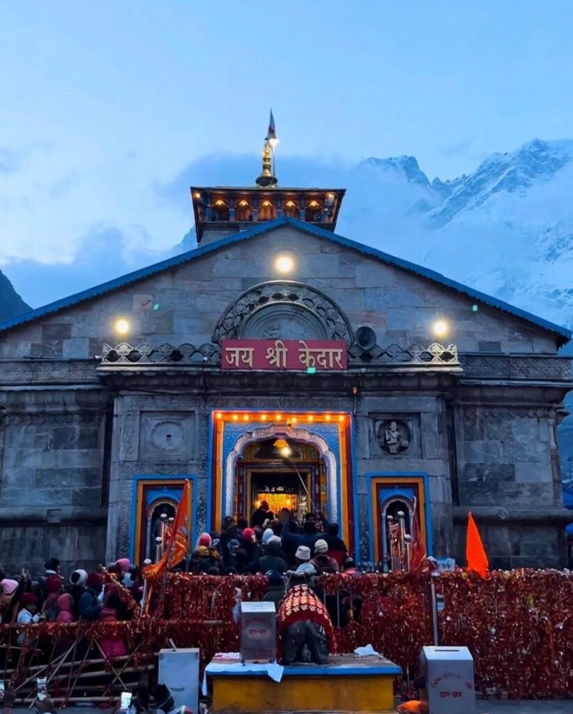 Do Dham Yatra Helicopter Tour: Soar over the Himalayas to Kedarnath & Badrinath.