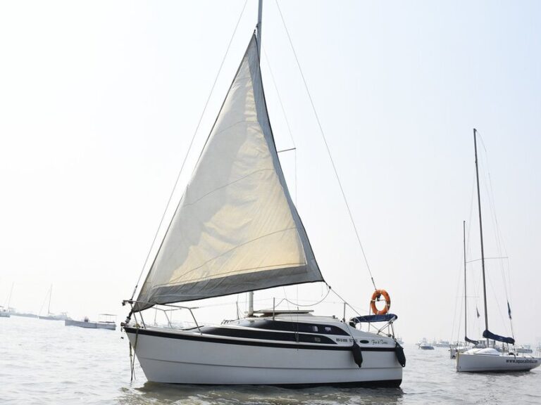 MacGregor 26 Sailing Yacht In Mumbai.