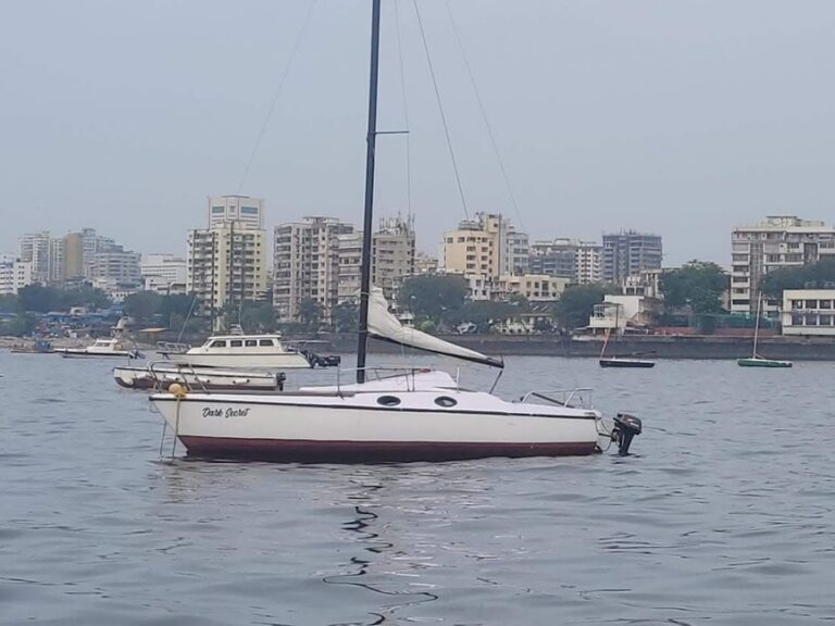 Maxi Dark Yacht for rent in Mumbai.