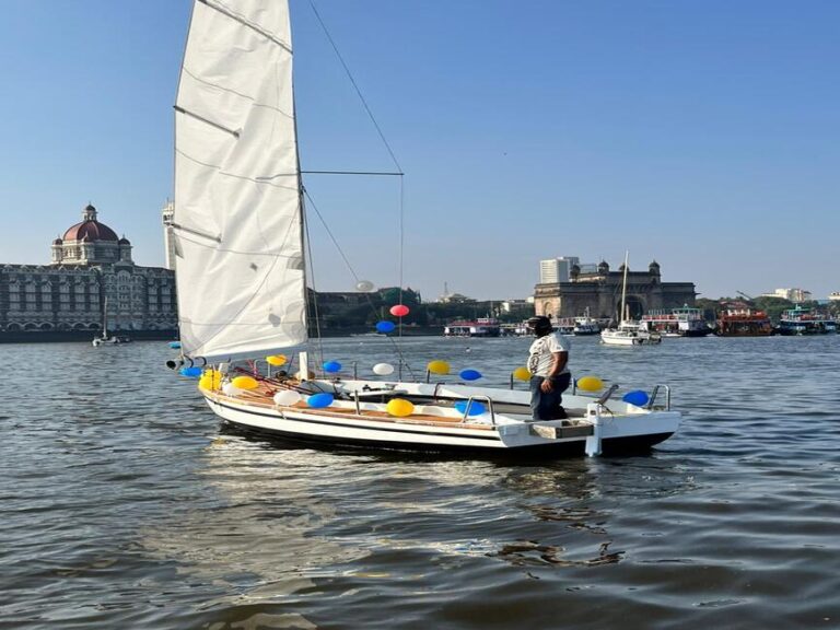 Hire-a-blind-date-yacht-mumbai