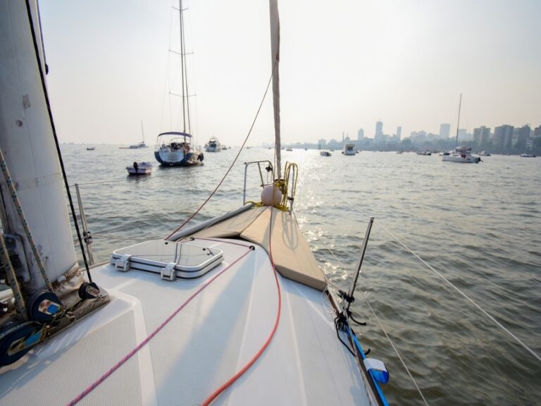 Rent-a-malbac-yacht-mumbai