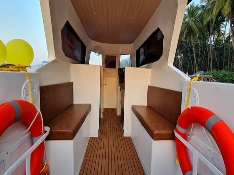 Torpedo-yacht-rental-goa