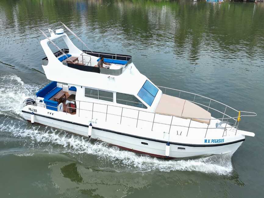 rent-a-yacht-in-goa-mv-pegasus