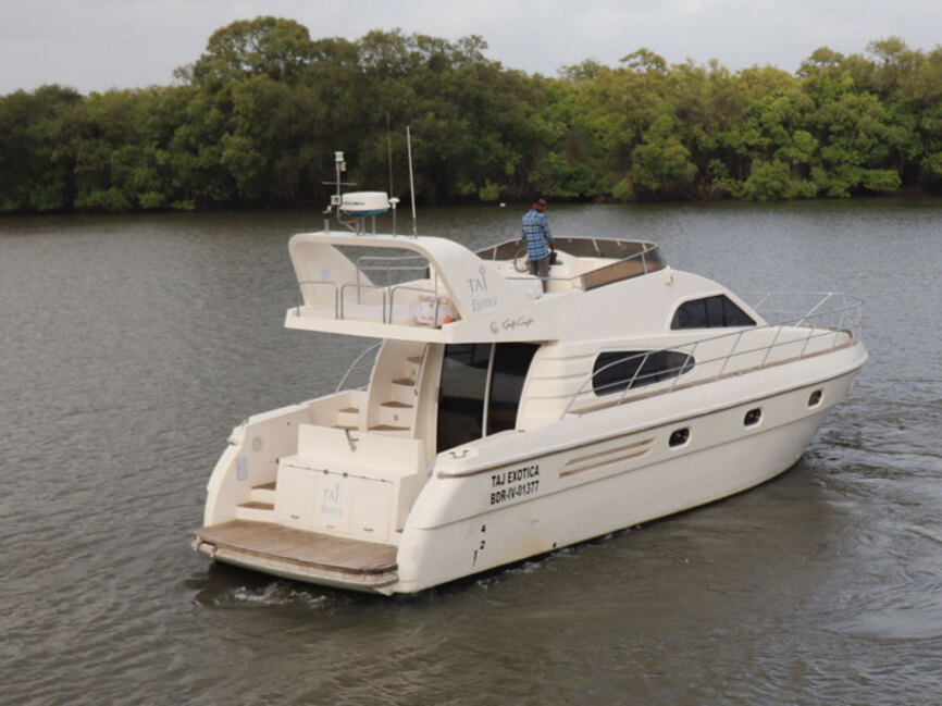 yacht-goa-rental