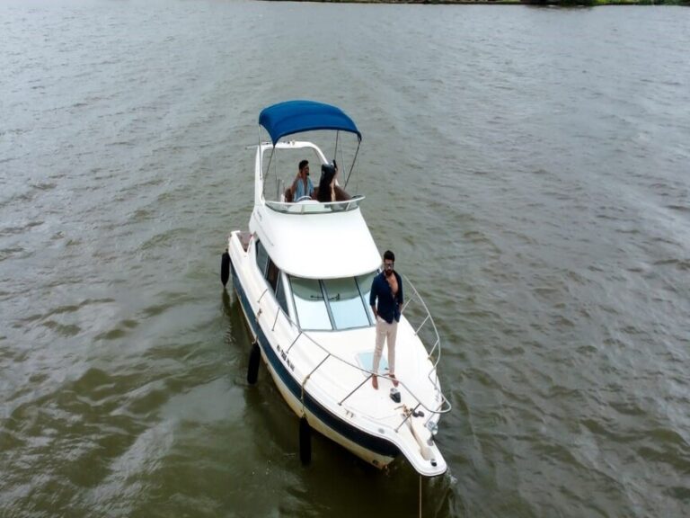 Bayliner-rent-a-yacht-in-goa