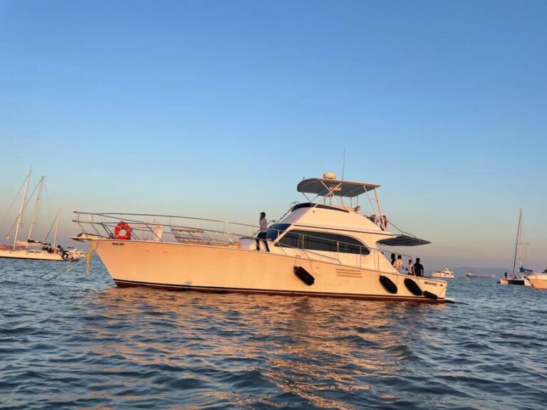 Luxury-yacht-rental-mumbai