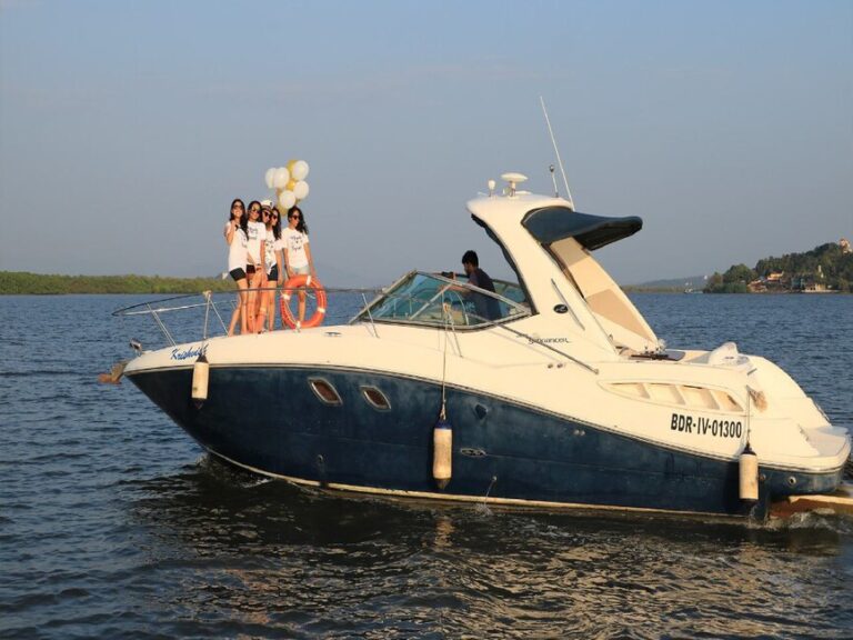 Sea-ray-yacht-in-goa