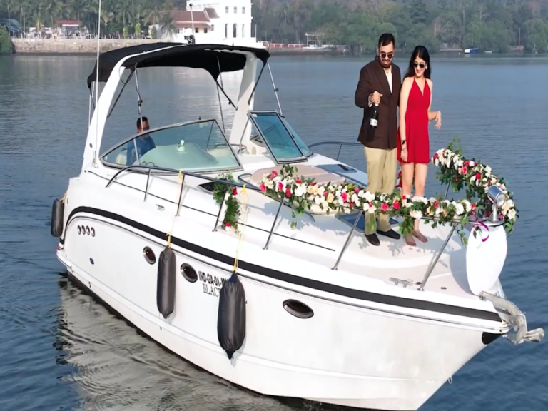 Black-pearl-motor-yacht-goa