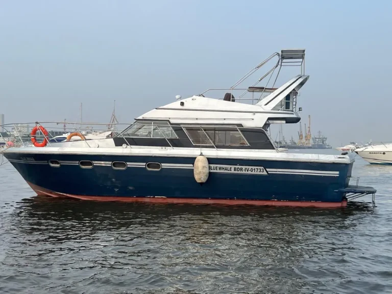 Fair-Line-Motor-Yacht-Mumbai