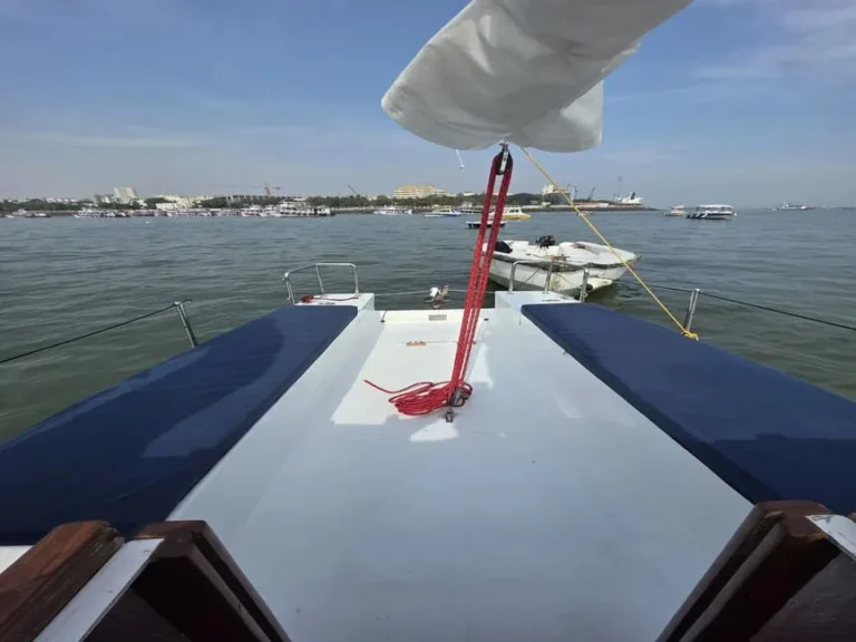 Play-Buoy-Yacht-Mumbai