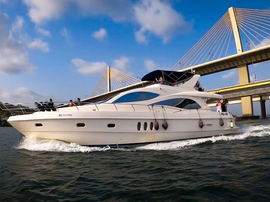 Foxy-Lady-Private-Yacht-Goa