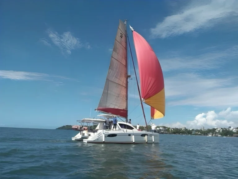Leopard-39-Yacht-Goa