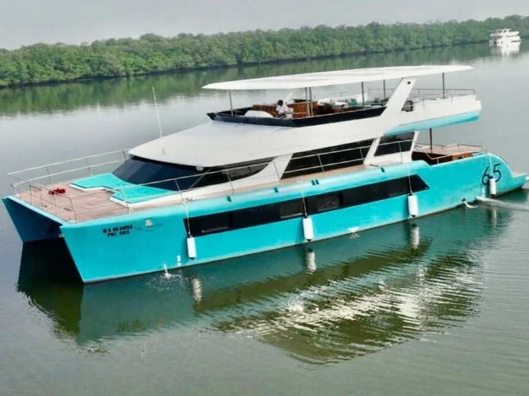 Mi-Amor-Goa-Yacht